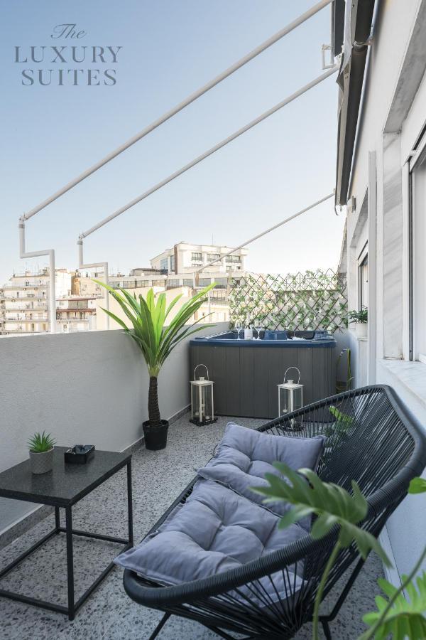 Nephele Jacuzzi Suites, The Luxury Apartment